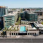 W Scottsdale